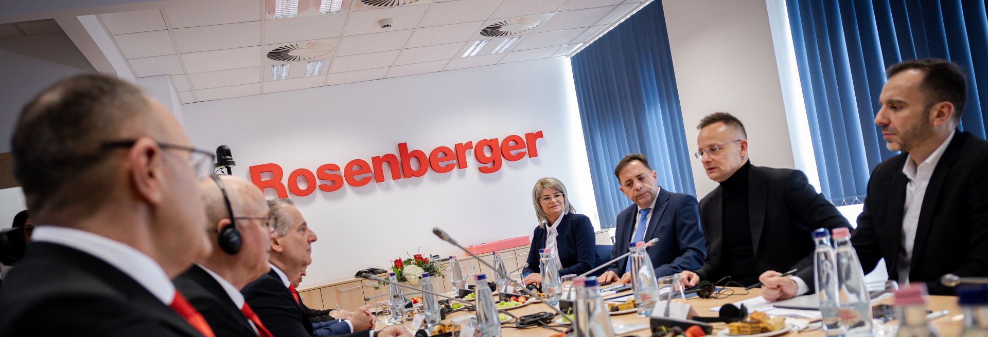 Három telephelyén bővít a Rosenberger