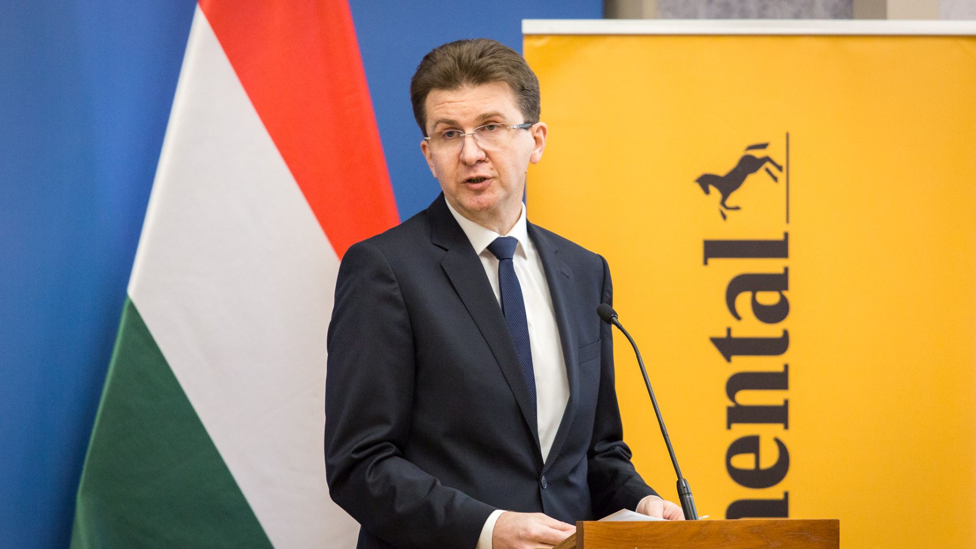 dr. Róbert Keszte, managing director of Continental Automotive Hungary 